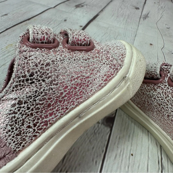 toms baby infant pink iridescent infant sneakers shoes with hook and loop sz 2 - Picture 8 of 8